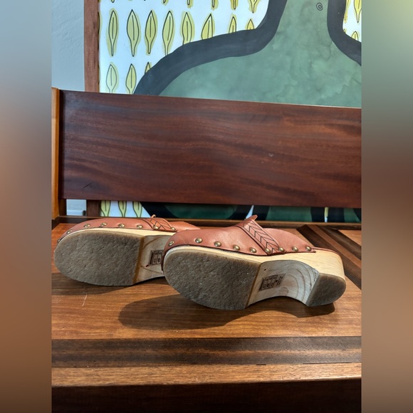 Free People Chloe Cognac Leather Clogs Size 8 - Picture 6 of 6